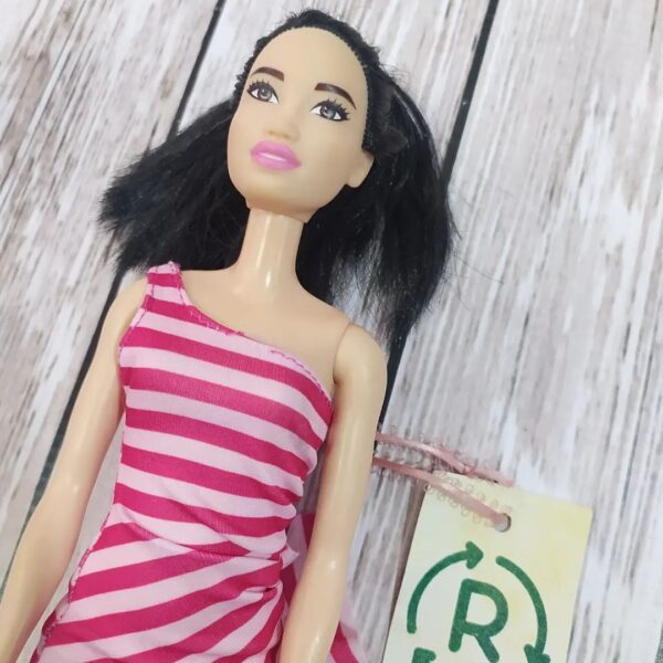 Muñeca Barbie Clásica  Urbana - Image 3
